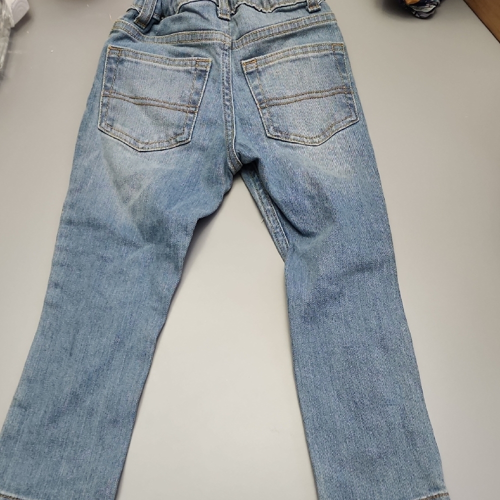 Adustable Bundle Dark and Light Blue  Jeans with Floral Patch - Picture 7 of 8